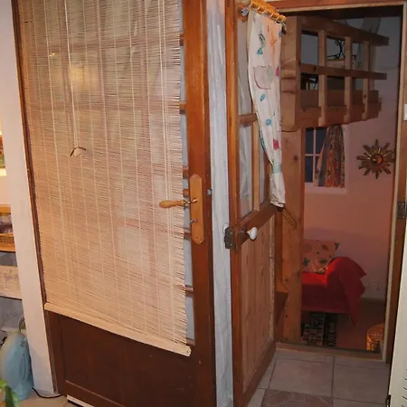 Petit Atypique Et Cosy En Provence *