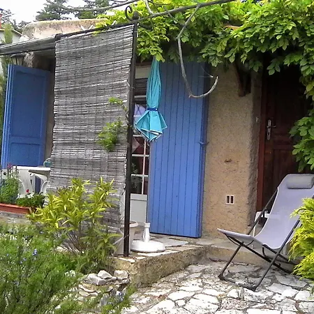 Дом отдыха Petit Atypique Et Cosy En Provence