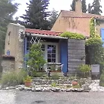 Petit Atypique Et Cosy En Provence *