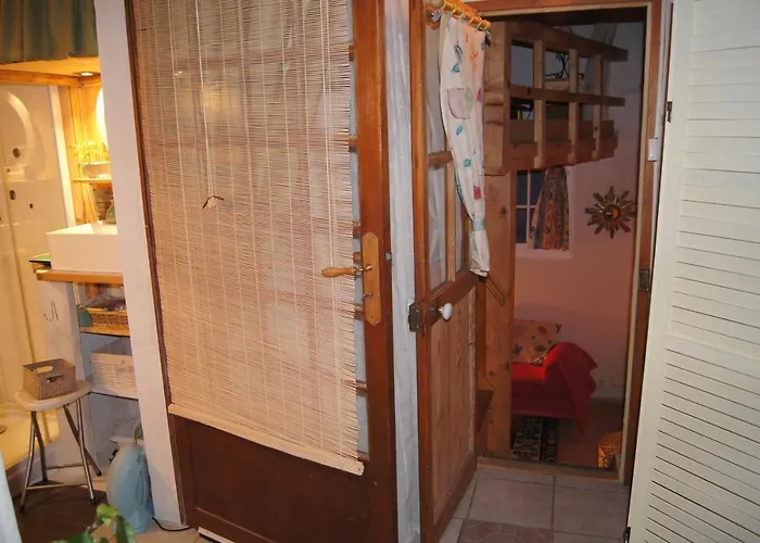 Petit Atypique Et Cosy En Provence *