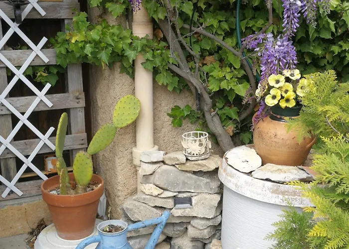 Petit Atypique Et Cosy En Provence